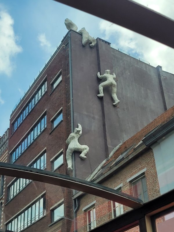 Climbing Men Art, Antwerp, Belgium