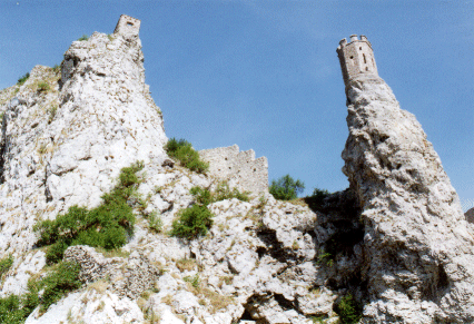 Dev�n Castle, showing the Nun's Tower, Slovakia