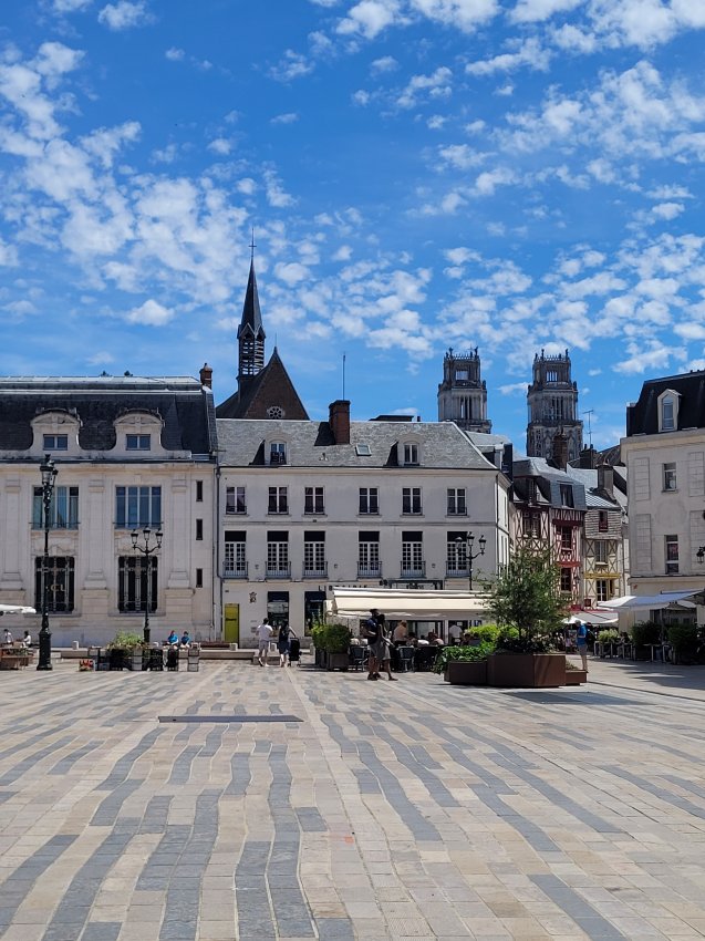 Place du Martroi, Orl�ans, France