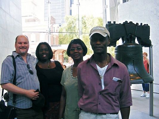 Andrew, Jacqui, her Mum and Uncle Victor by the Liberty Bell, Philadelphia, PA, USA