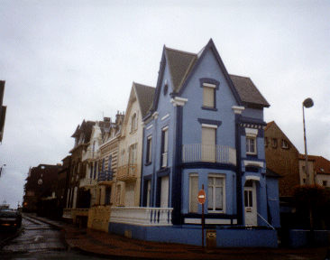 Equally bright house in Wimereux, Pas de Calais, France